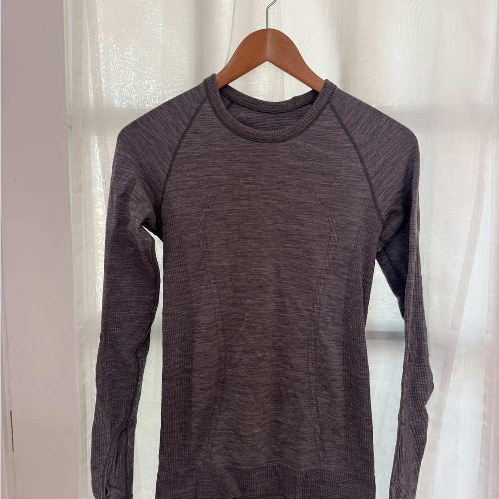 Lululemon Swiftly Tech Long Sleeve Top